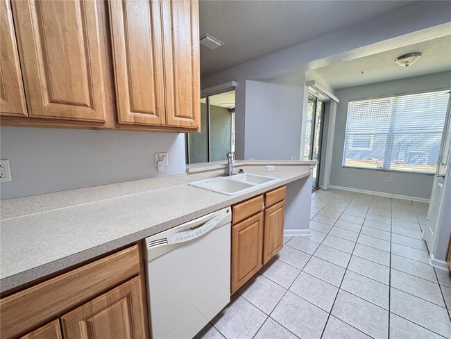 Building Photo - 2257 Kings Palace Dr