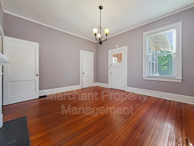 Building Photo - 9 David St