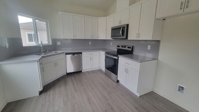 Building Photo - 6909 Elizabeth Ct