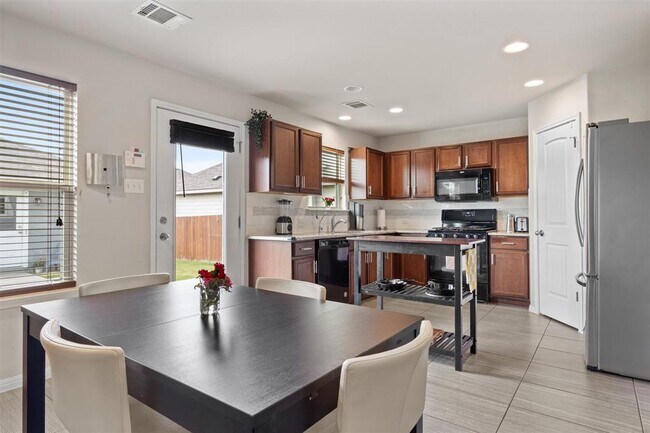 Building Photo - 369 S Brook Dr