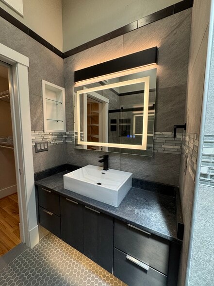 Bathroom 3 - 2031 Maryland Ave