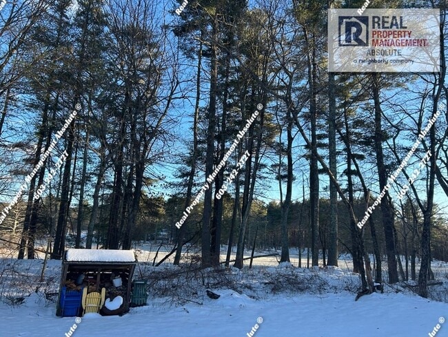 Building Photo - 44 Pinewood Rd