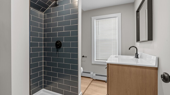 Building Photo - 34 Mary Ave