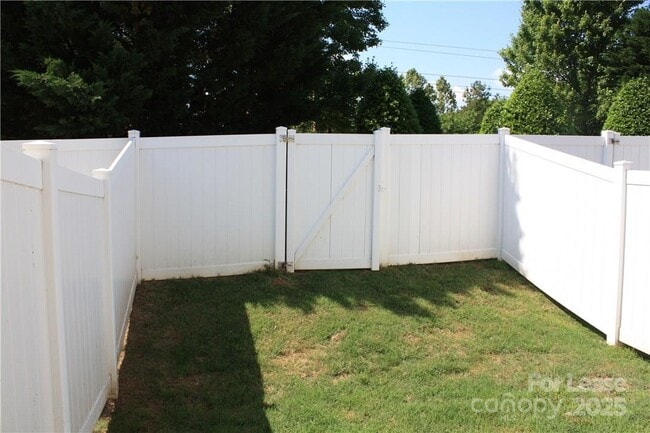 Building Photo - 13316 Calloway Glen Dr