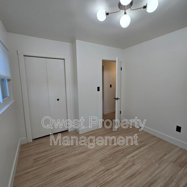 Building Photo - 414 Rose St