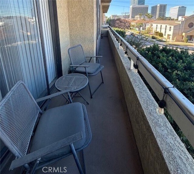 Building Photo - 4430 Noble Ave