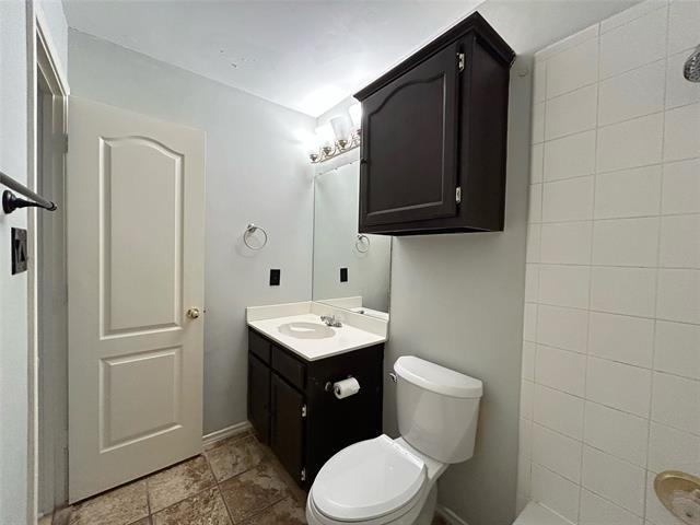 Building Photo - 2114 Montclair Ln