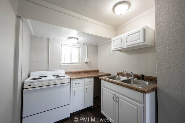 Building Photo - "Cozy Studio Living: Efficient & Affordable Space in Greenfield, IN!"