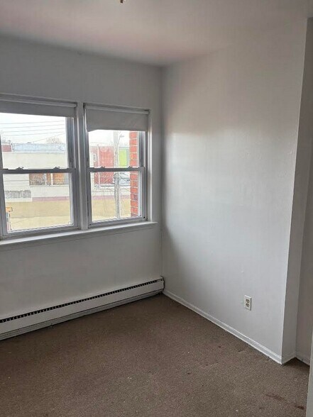 Building Photo - 91-04-91-75 75th St