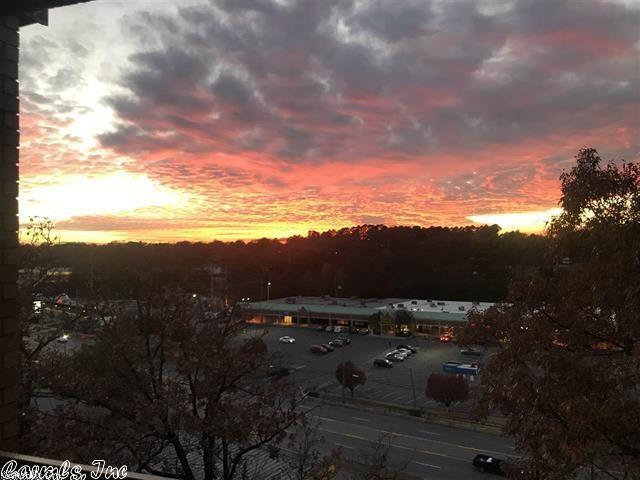 Building Photo - 4501 Hickory Ave