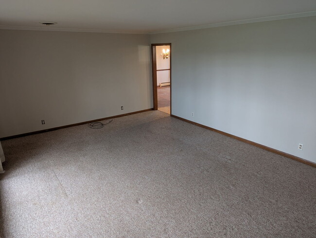 Building Photo - 9314 IL-23