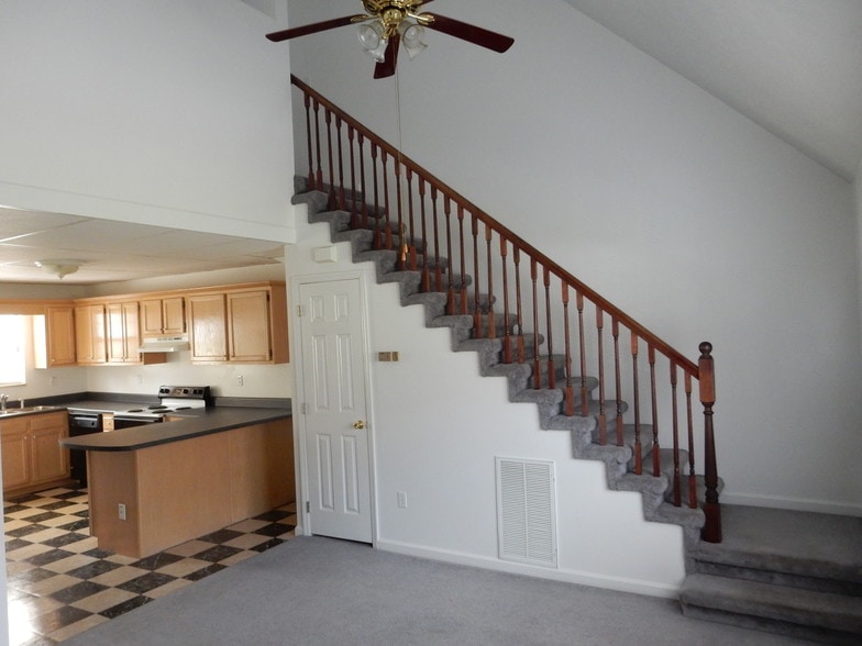KITCHEN - 124 Forest Meadow Ln