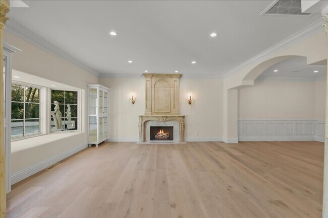 Building Photo - Luxury 10 Bedrooms, 9 Bathroom Estate for Lease in Los Gatos