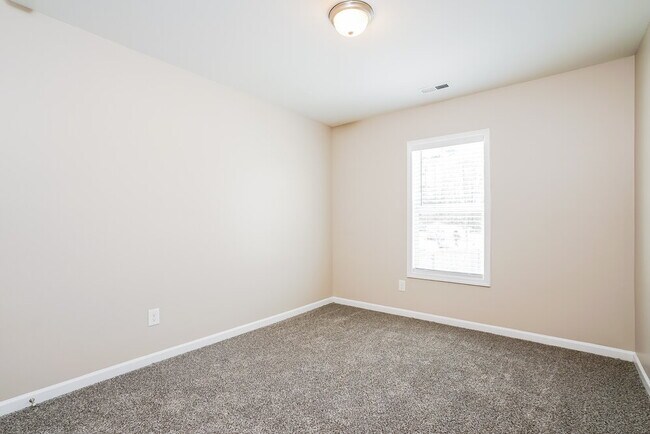 Building Photo - 154 Rosemary St