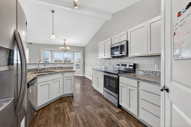 Building Photo - 401 Falcons Prey