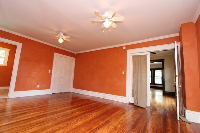 Building Photo - 1430 Sherman St SE