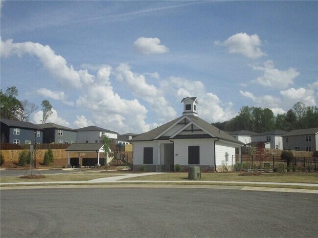 Building Photo - 5169 Un Hts Wy