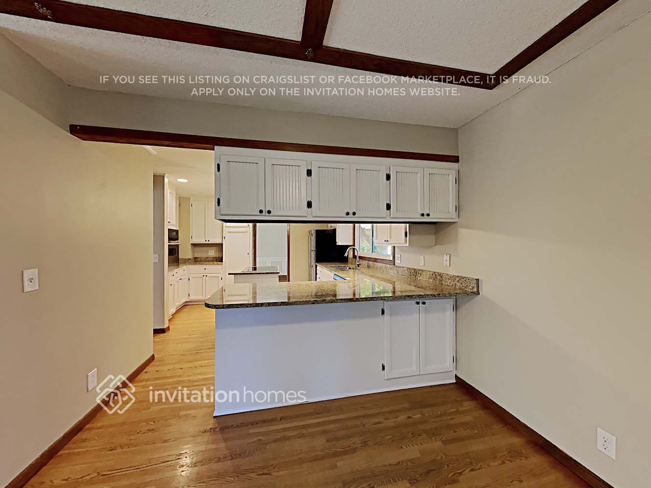 Building Photo - 15004 Park Ave S