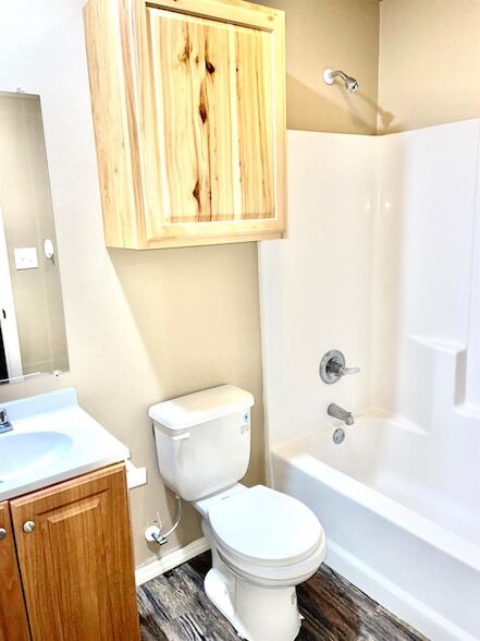 Building Photo - 2613 Globe Ave