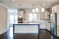 Building Photo - 827 Stone Ridge Ln NE