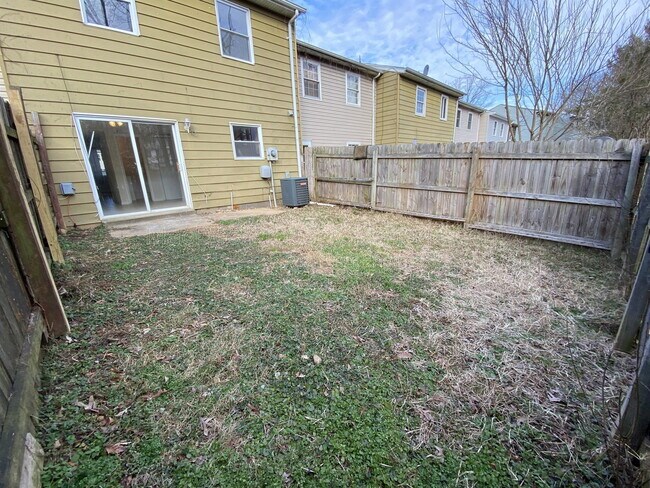 Building Photo - 623 Anvil Rd