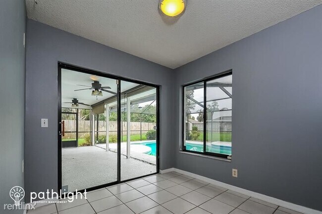 Building Photo - 4 br, 2 bath House - 3213 Stevenson Street...