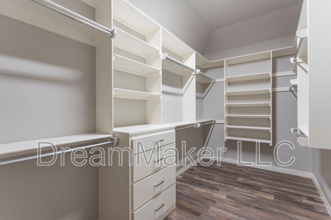 Building Photo - 3141 SE 35th St