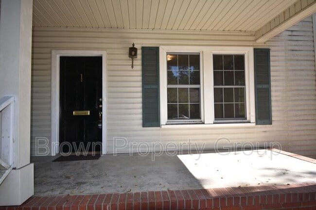 Building Photo - 308 Hinsdale Ave