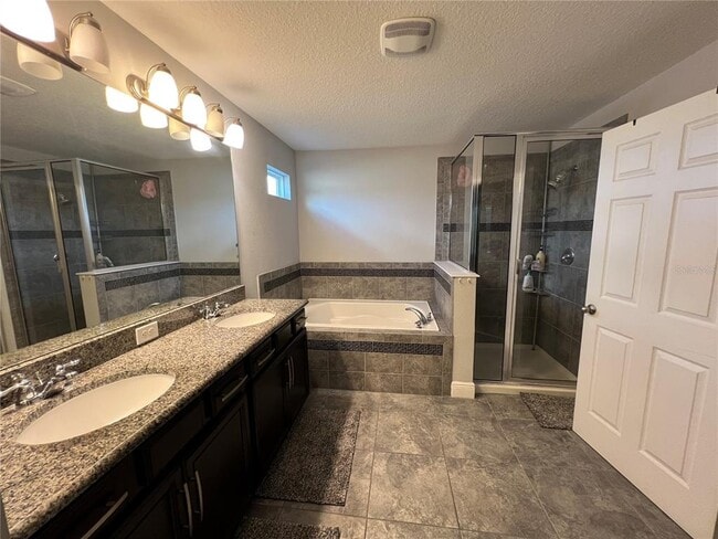 Building Photo - 5240 Landmark Dr