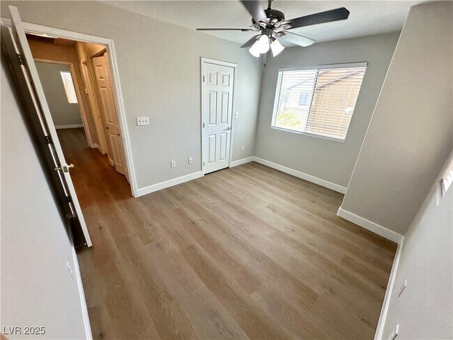 Building Photo - 9978 Erie Stream Way