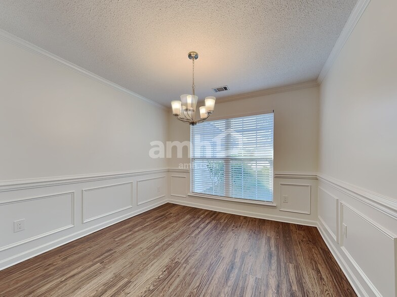 Building Photo - 159 Arbor Village Dr