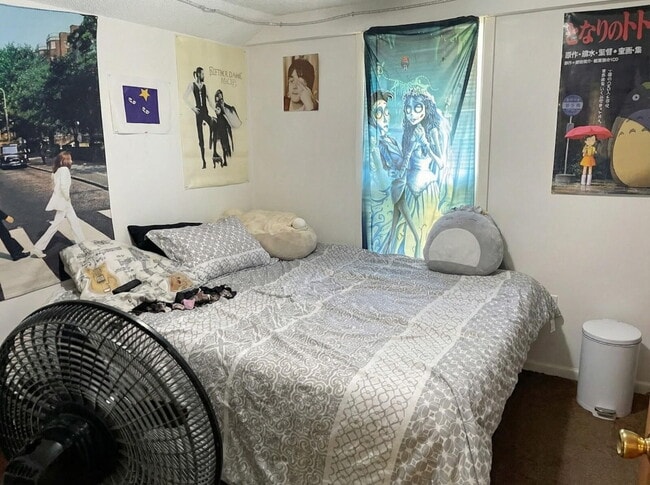 Building Photo - 2 bedroom 1 bathroom on Water street and near UWEC!