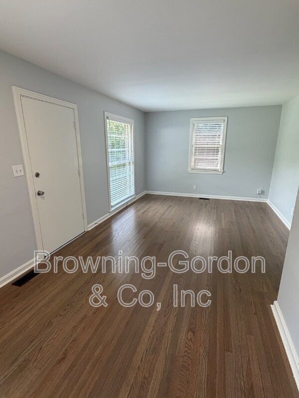 Building Photo - 538 Fairlane Dr