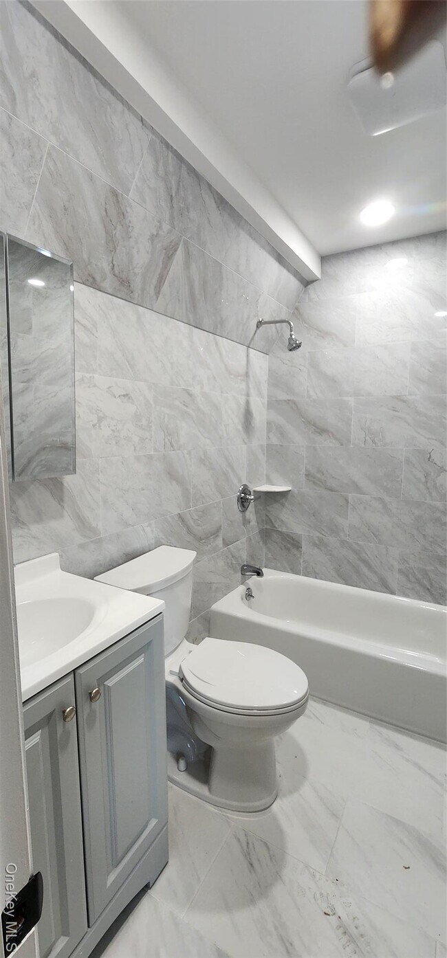 Building Photo - 192 Cypress Dr