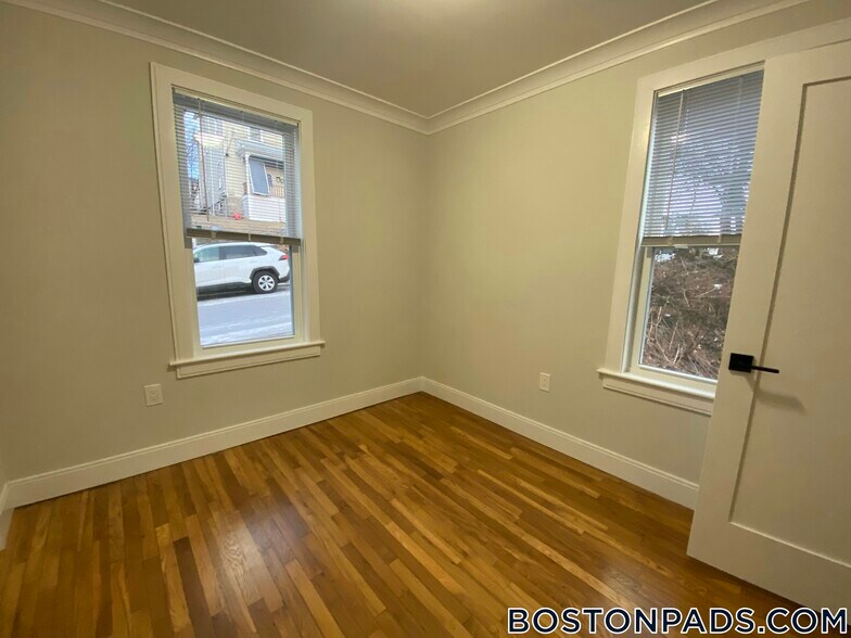 Building Photo - 57 Hemman St