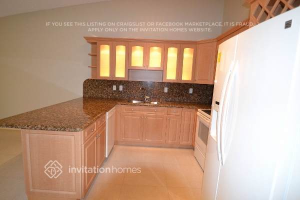 Building Photo - 15052 SW 63rd Ter