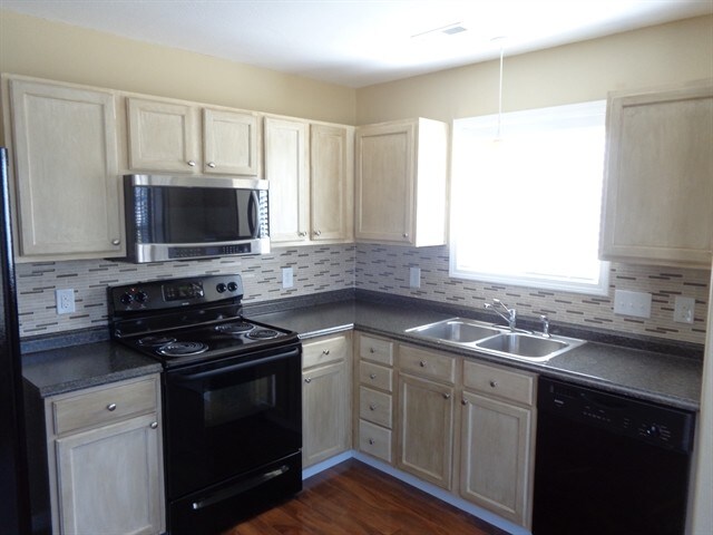 Building Photo - 13104 Young Fawn Ct