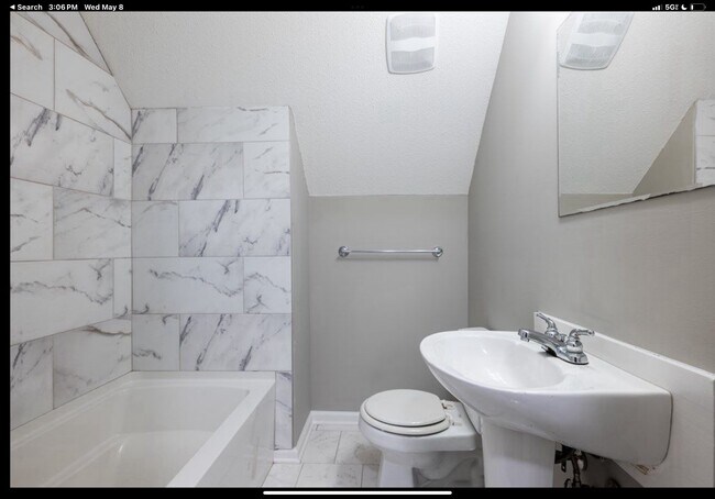 Building Photo - 112 Brookfield Dr