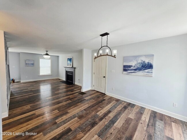Building Photo - 11315 Top Walnut Loop