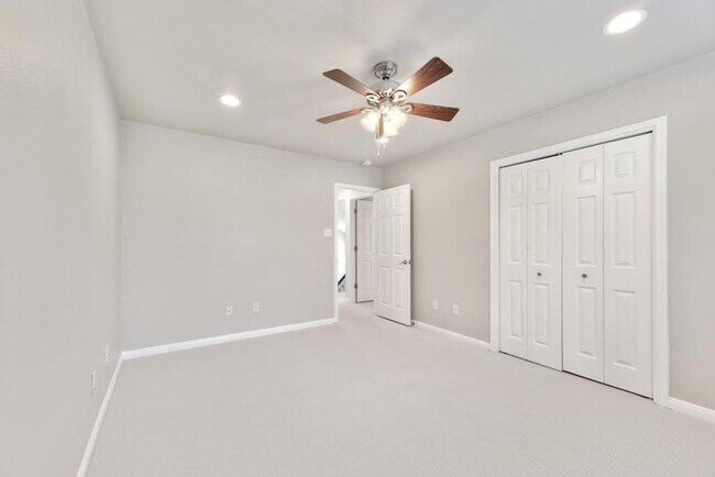 Building Photo - 7500 Shadowridge Run