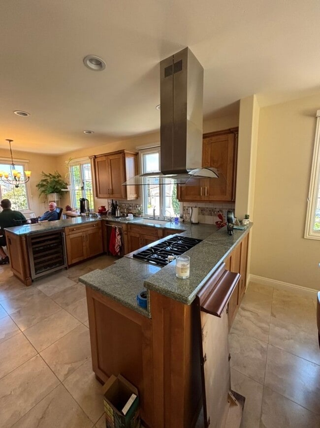 Building Photo - Beautiful 3BD 3.5BA House in La Jolla