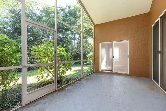 Building Photo - HEATHROW 3 BDRM HOME READY MID-AUGUST!