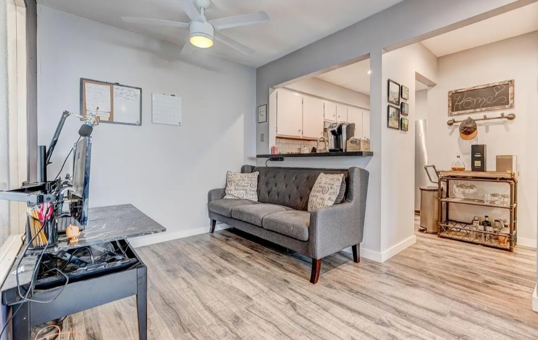 Building Photo - 8027 Caminito de Pizza