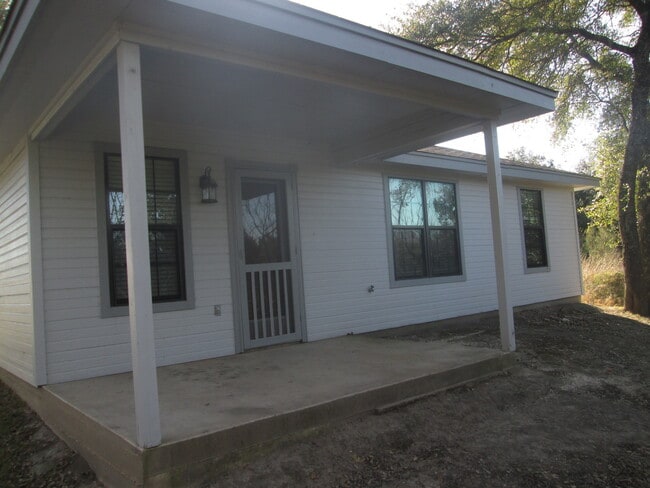 Building Photo - 912 Carla Kay Dr