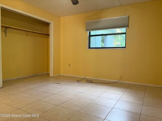 Building Photo - 740 Thomas Ln