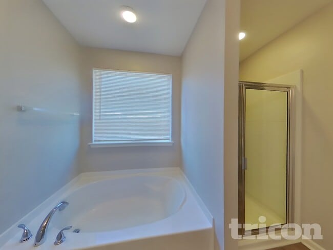 Building Photo - 416 Rook Rd