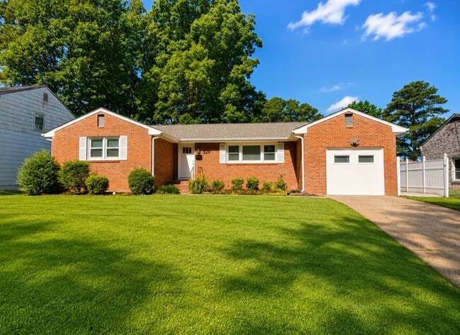 Building Photo - 329 Ronald Dr