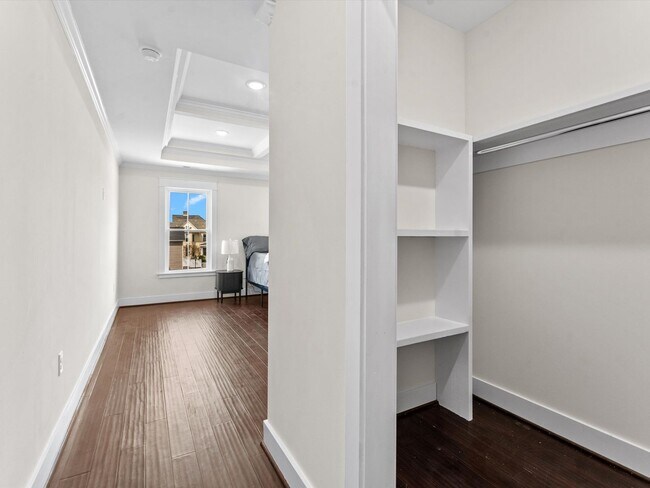 Building Photo - Modern Luxury Meets Everyday Comfort in Th...