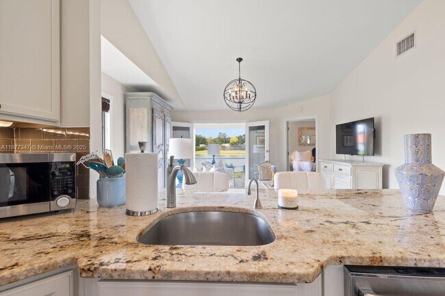 Building Photo - 18551 Woodstream Dr