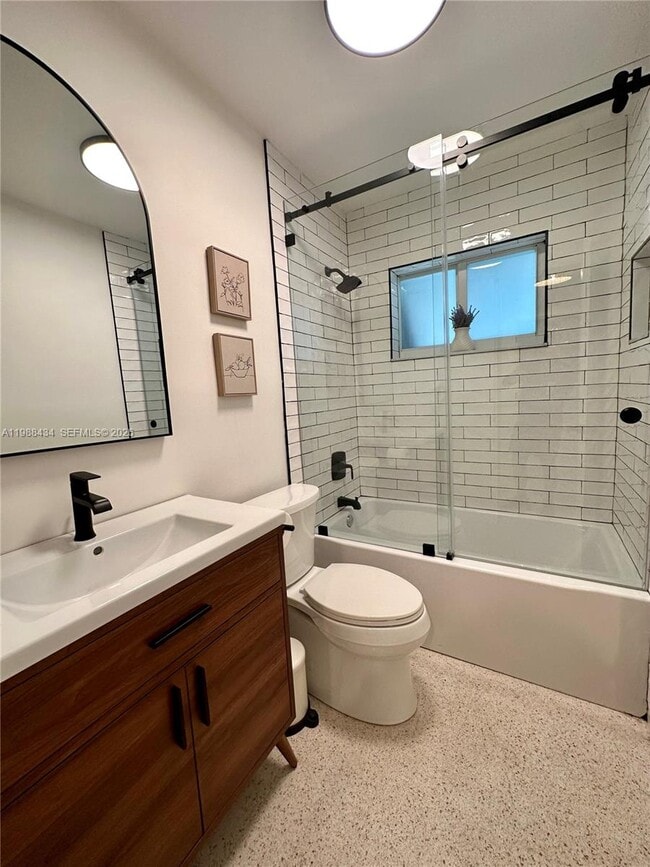 Building Photo - 1351 SW 32nd St